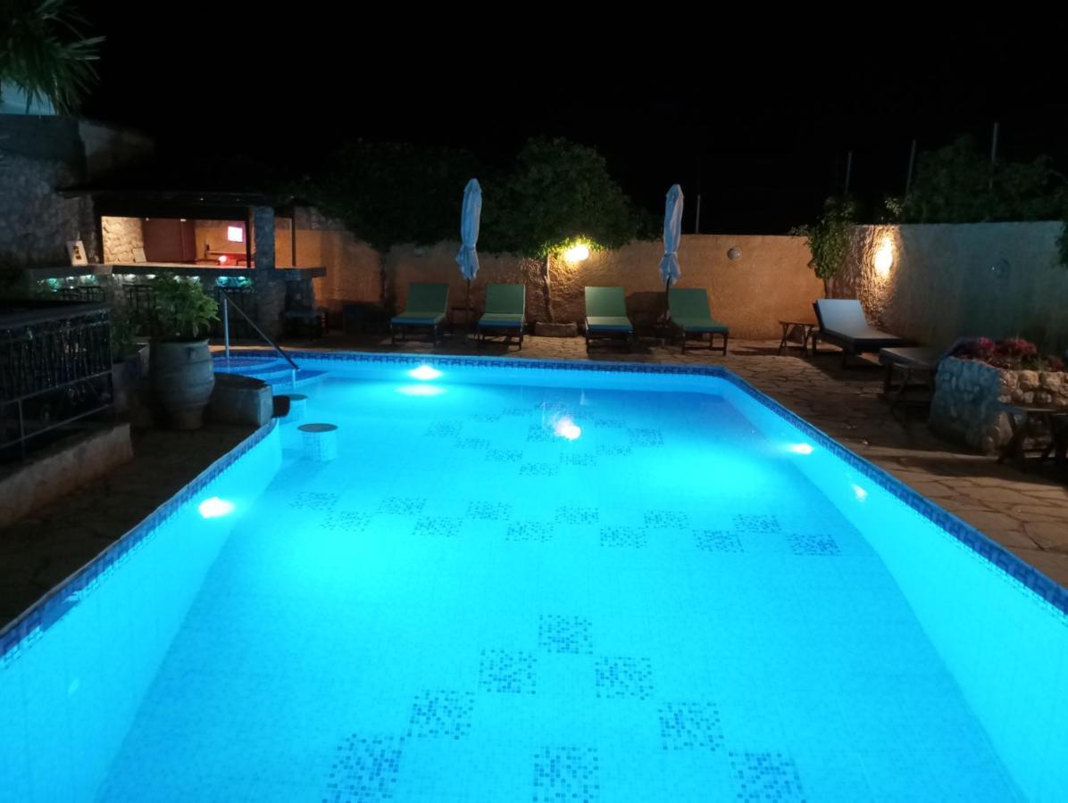 Xenonas Κithαiron Hotel Vilia Ngoại thất bức ảnh