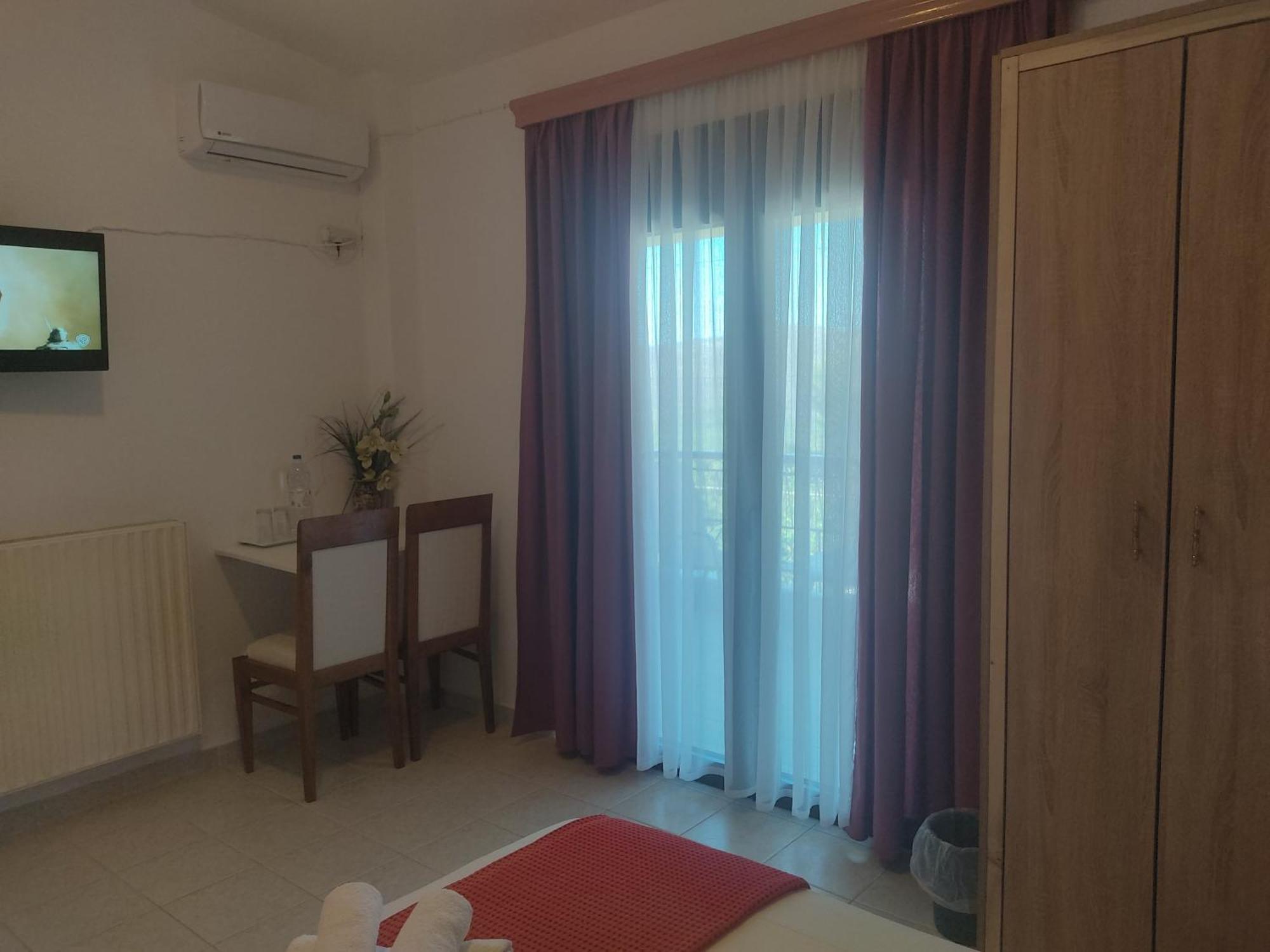 Xenonas Κithαiron Hotel Vilia Ngoại thất bức ảnh