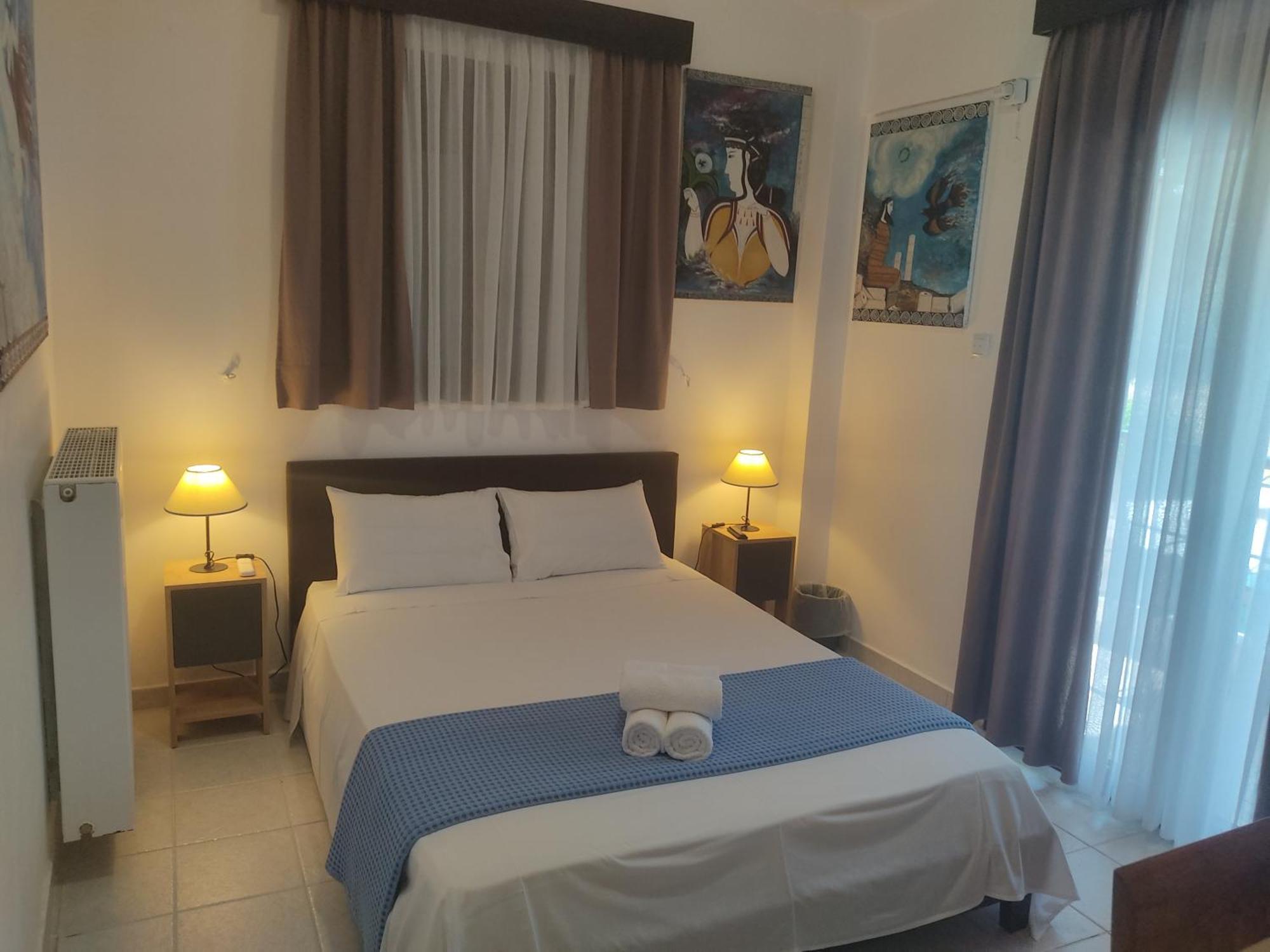 Xenonas Κithαiron Hotel Vilia Ngoại thất bức ảnh