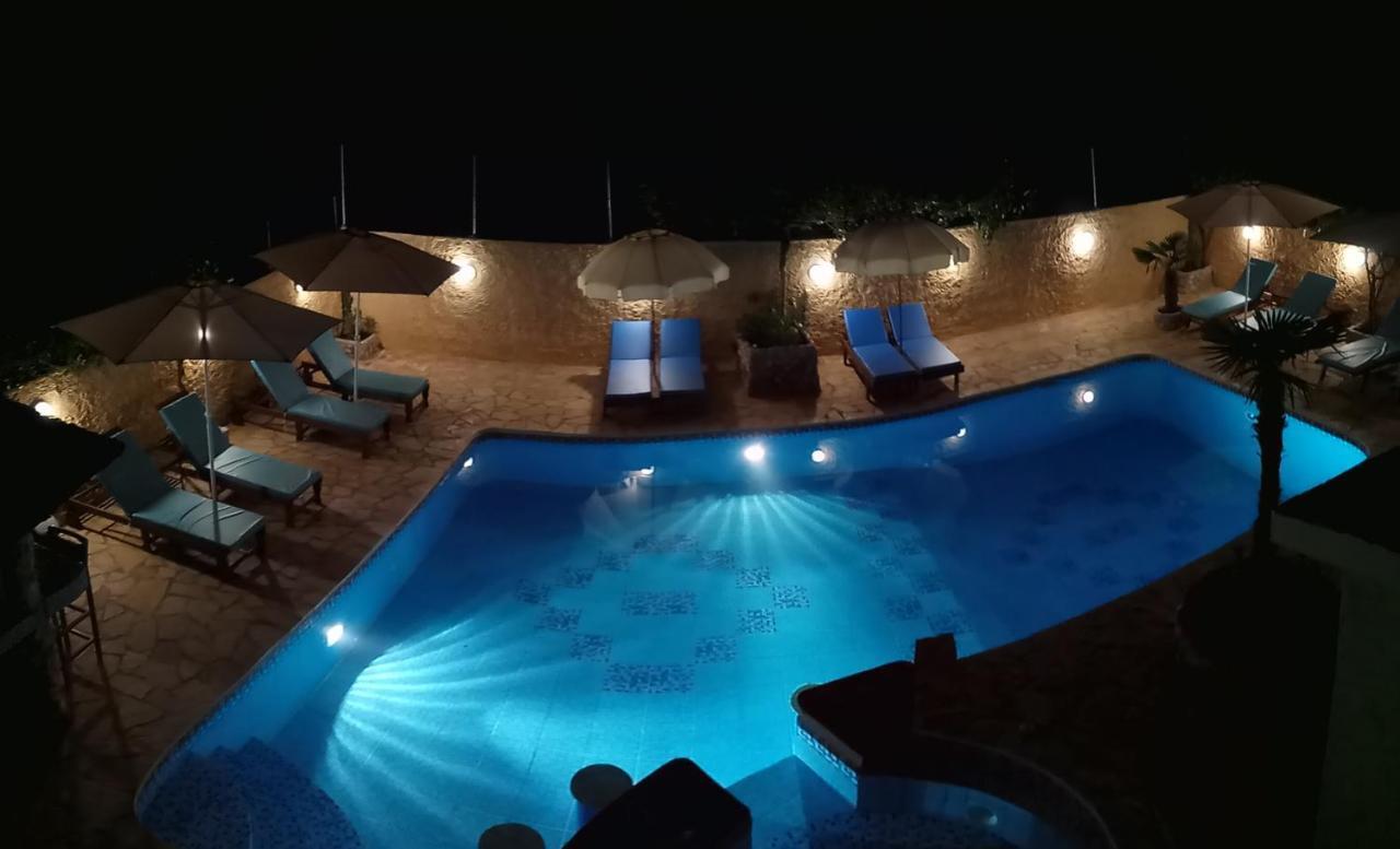 Xenonas Κithαiron Hotel Vilia Ngoại thất bức ảnh